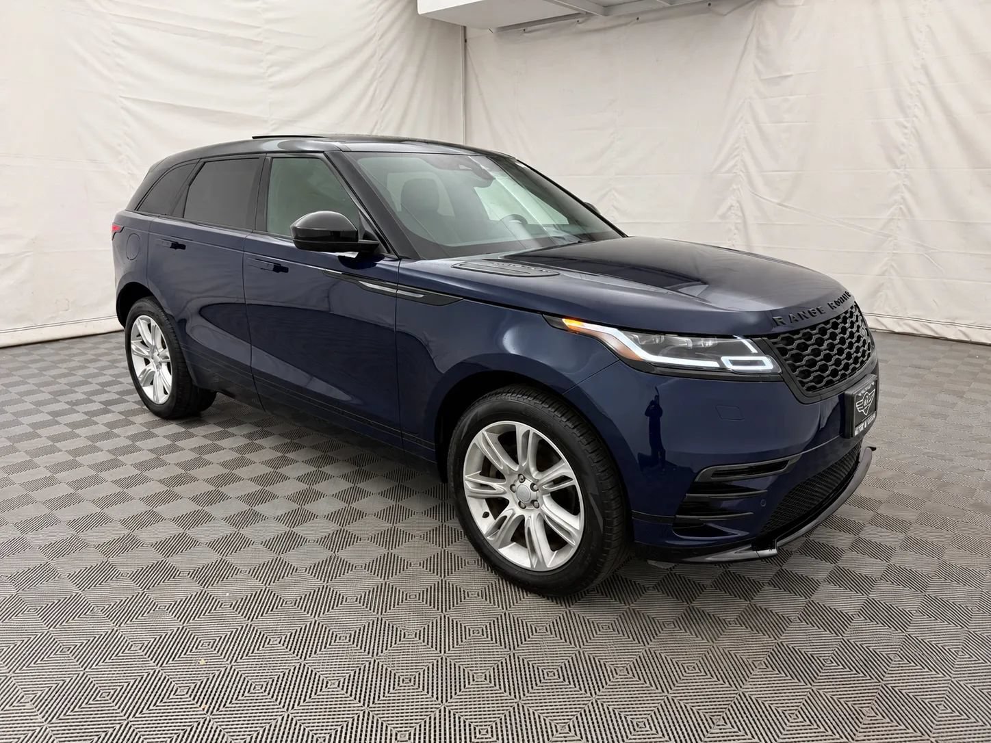 Used 2023 Land Rover Range Rover Velar R-Dynamic S AWD/4WD image 4