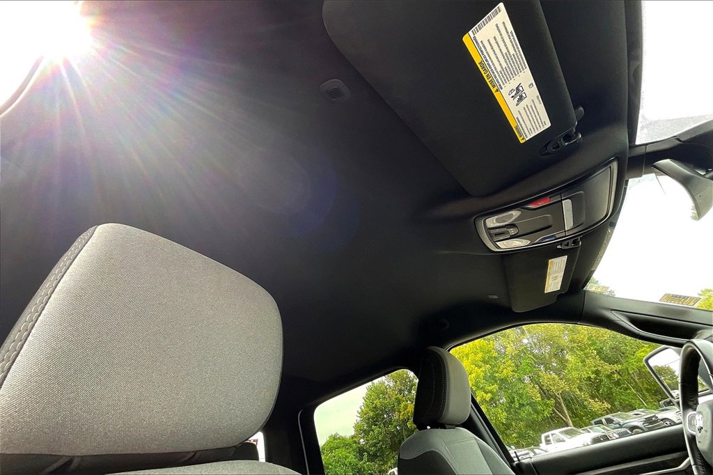 Used 2024 RAM 3500 Big Horn image 22