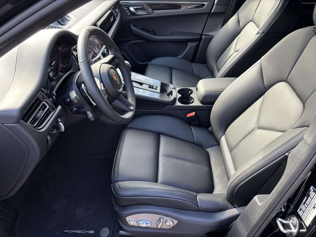 New 2026 Porsche Macan image 20