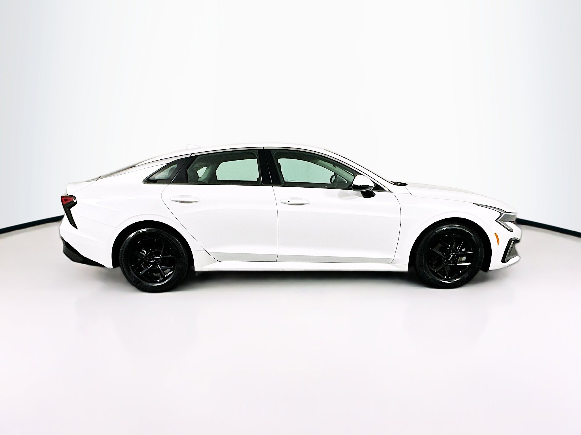 Used 2025 Kia K5 LXS image 10