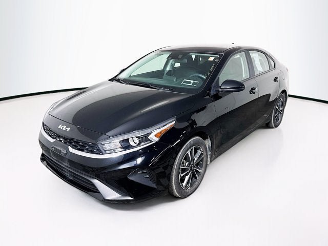 Certified 2023 Kia Forte LXS FWD image 1