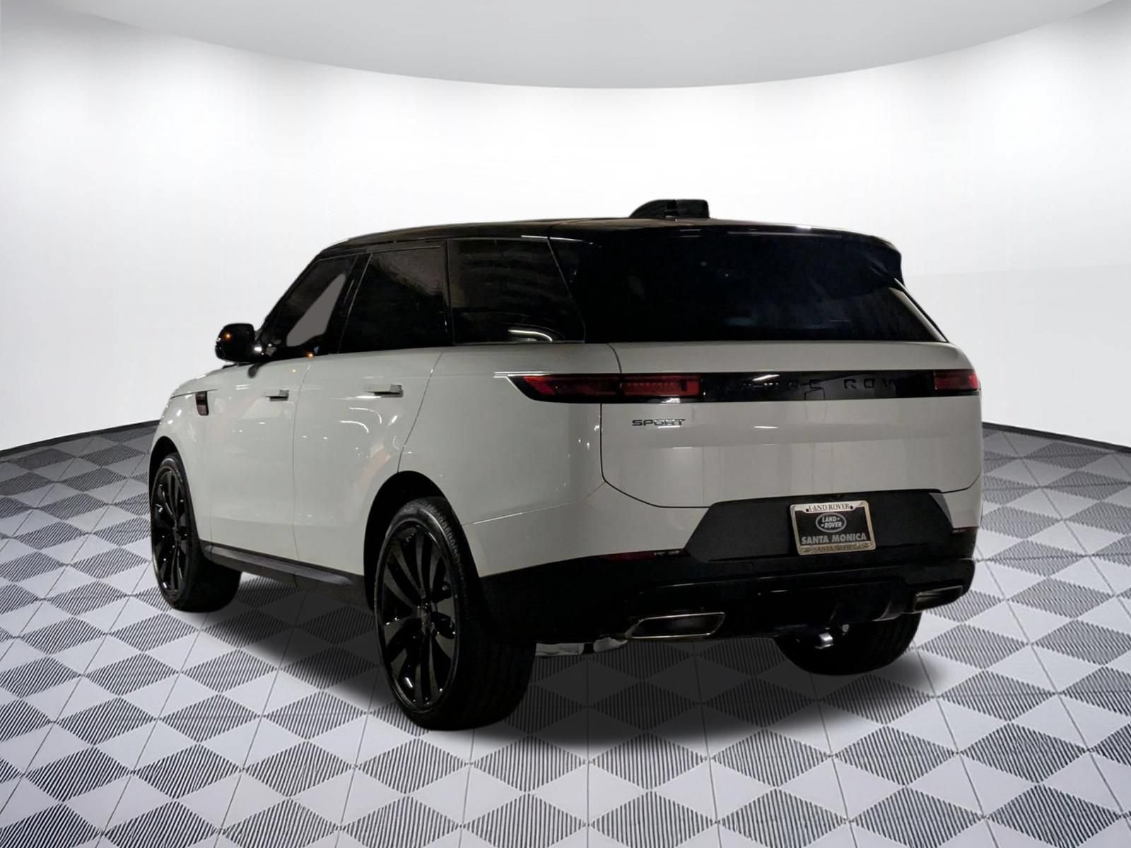 New 2026 Land Rover Range Rover Sport SE AWD/4WD image 3