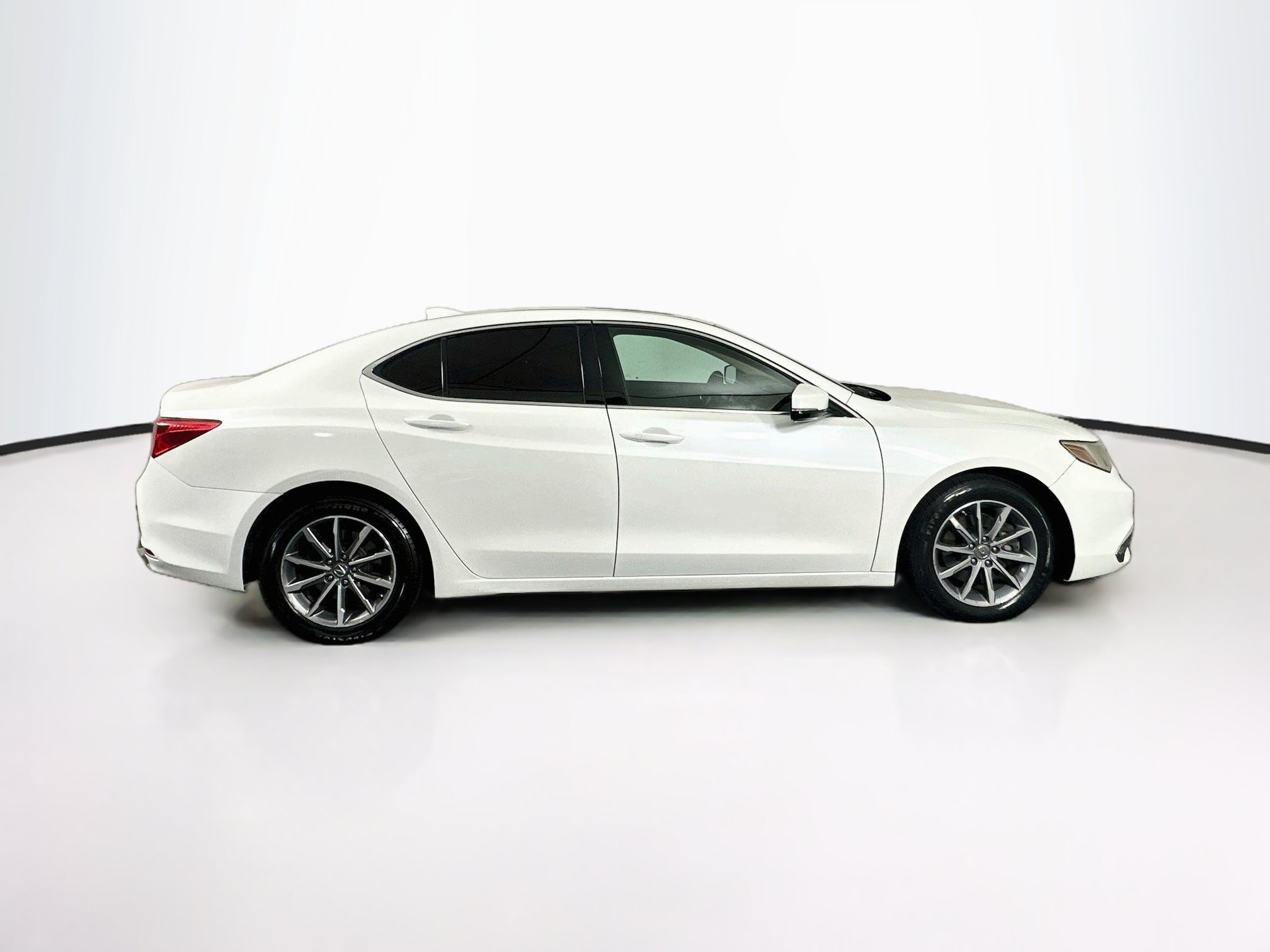 Used 2018 Acura TLX FWD image 10