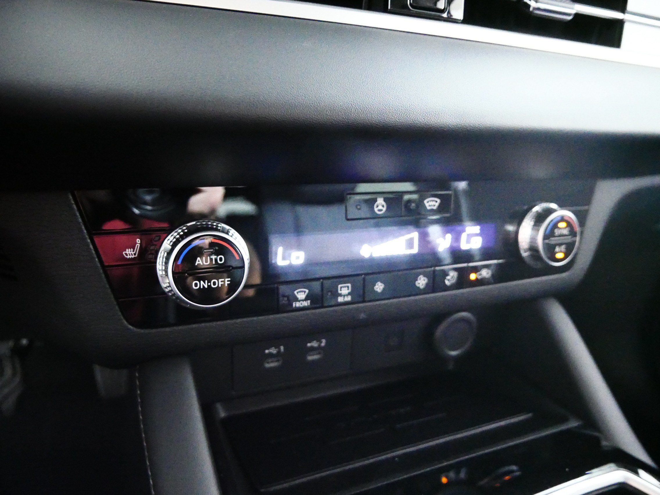 New 2026 Mitsubishi Outlander SE AWD/4WD image 7