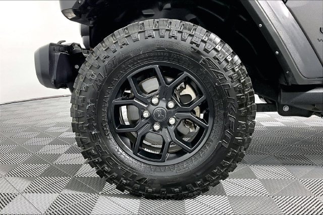 Used 2024 Jeep Wrangler Unlimited Sport AWD/4WD image 9