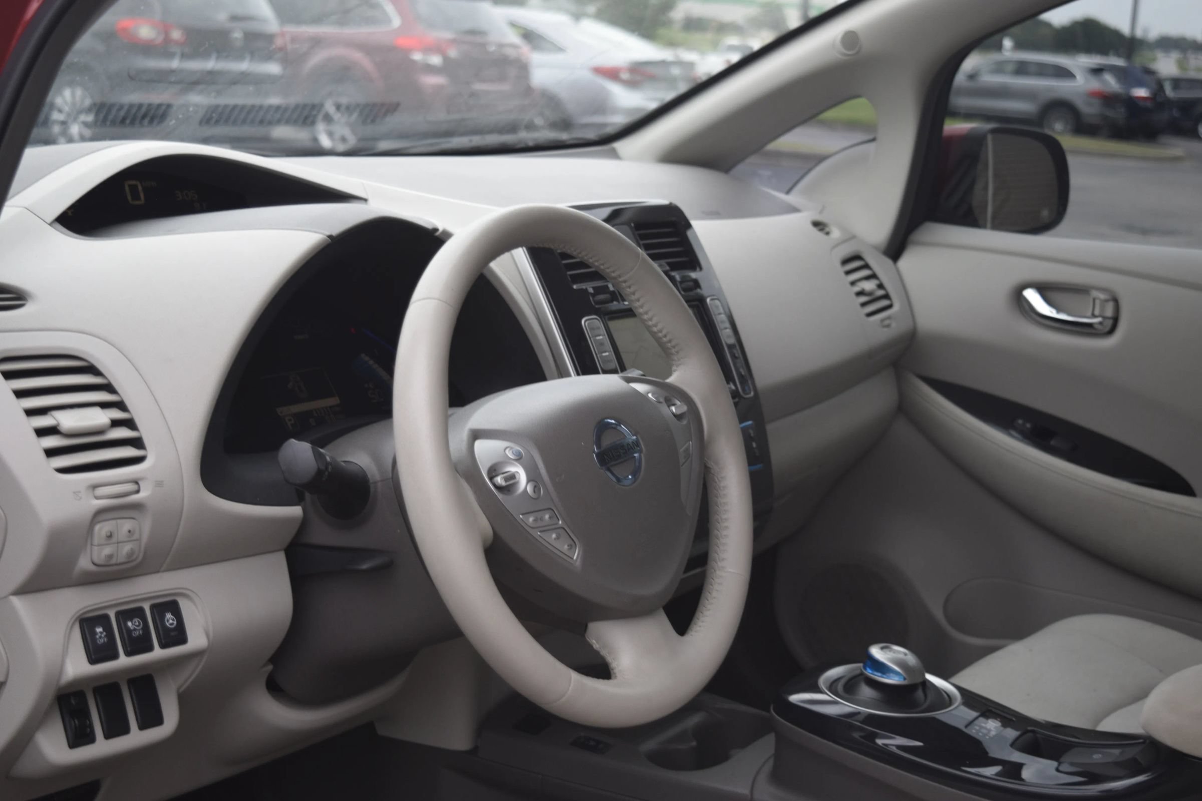 Used 2012 Nissan Leaf SL FWD image 5