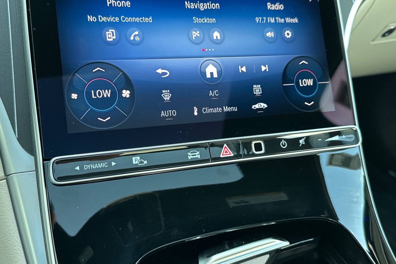 New 2025 Mercedes-Benz C 300 Sedan image 20