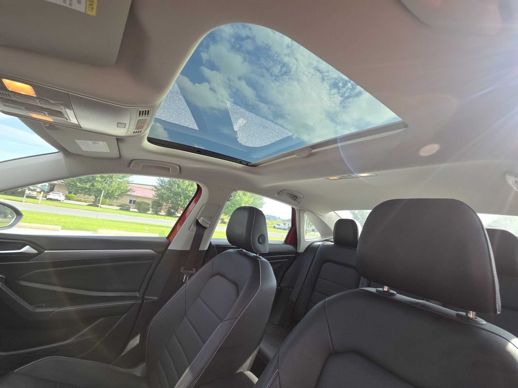 Used 2024 Volkswagen Jetta SE FWD image 26