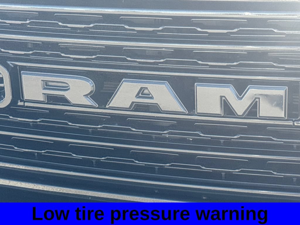 Used 2020 RAM 1500 Limited w/ Black Appearance Package AWD/4WD image 16