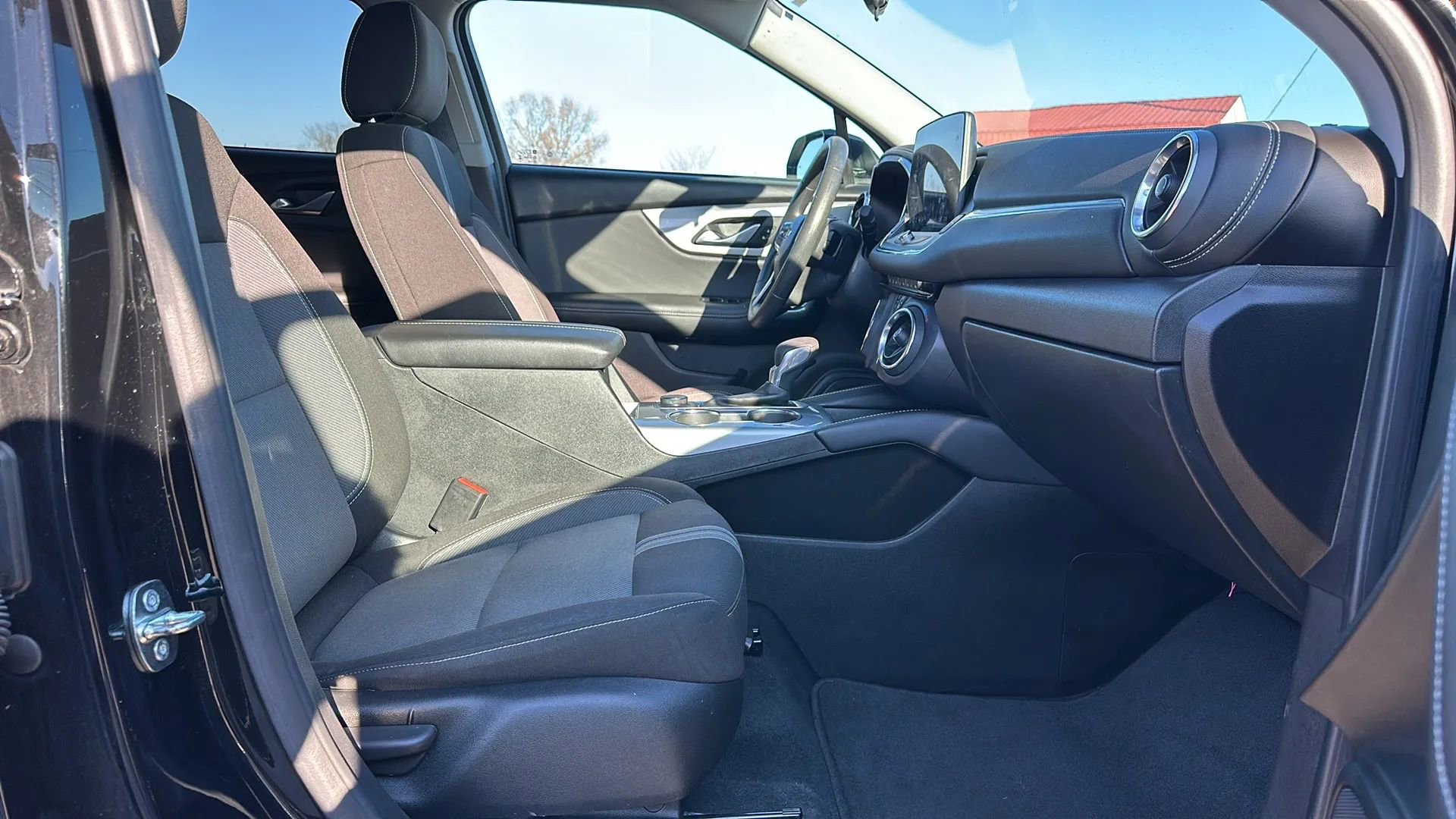 Used 2023 Chevrolet Blazer LT w/ Driver Confidence Package image 15