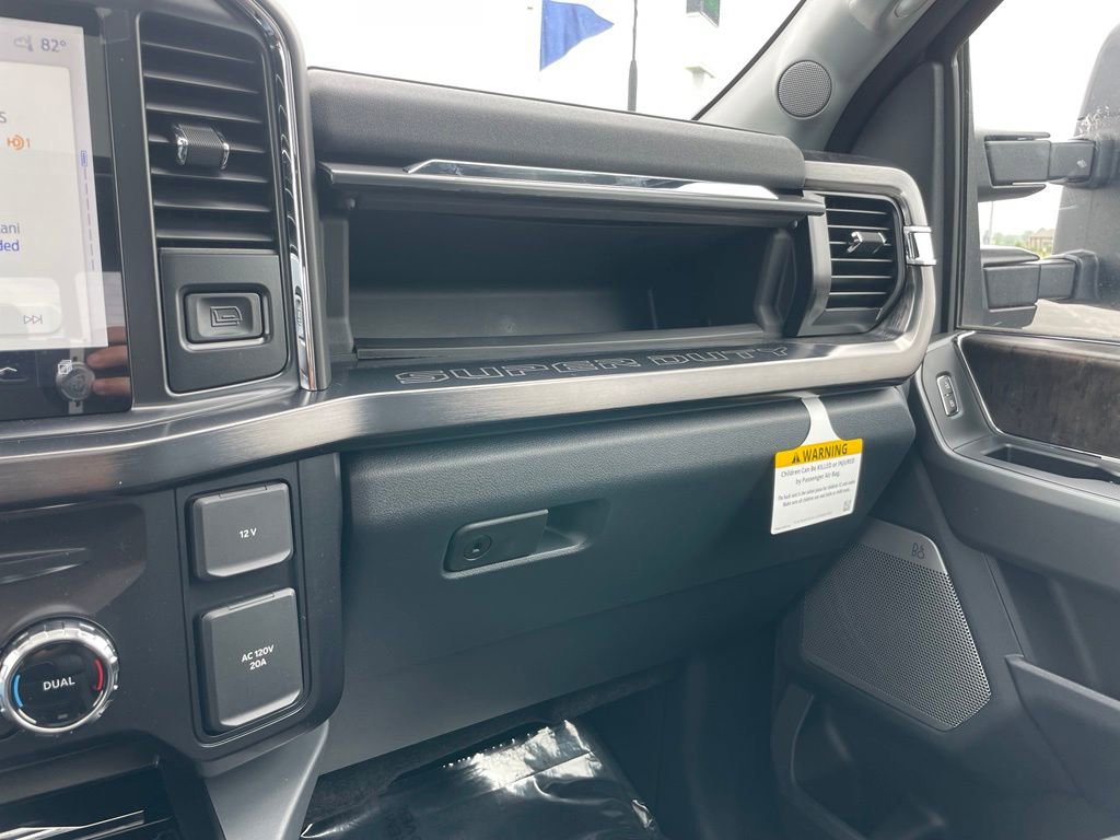 New 2026 Ford F250 Lariat w/ Black Appearance Package AWD/4WD image 61
