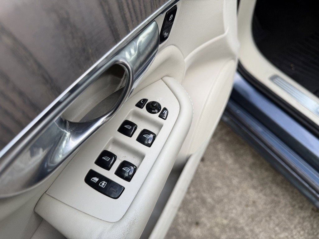 Used 2020 Volvo XC90 T8 Inscription image 13