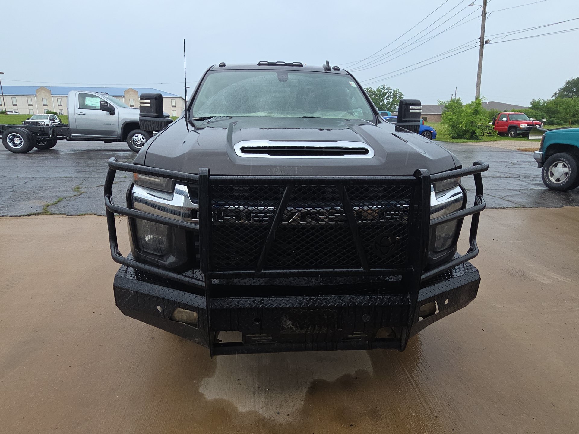Used 2021 Chevrolet Silverado 3500 LT w/ Remote Start Package AWD/4WD image 2
