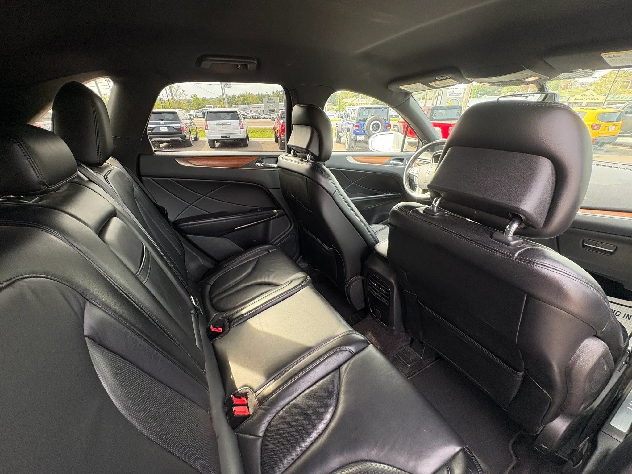 Used 2018 Lincoln MKC Select w/ Select Plus Package FWD image 27