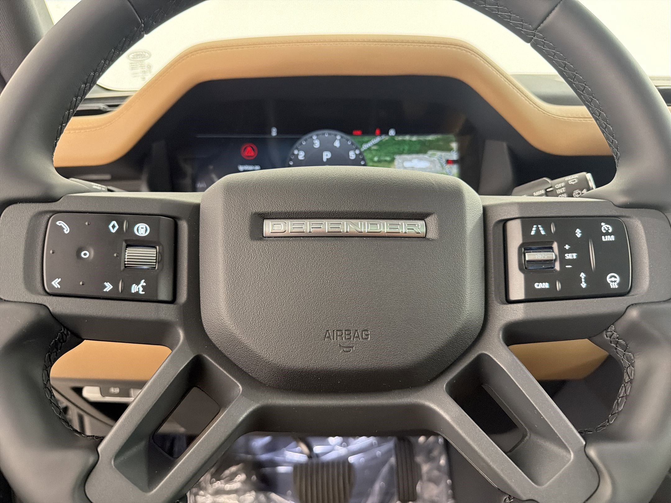 New 2026 Land Rover Defender 110 X-Dynamic SE image 15