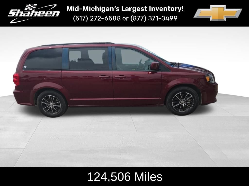 Used 2018 Dodge Grand Caravan SXT w/ Blacktop Package FWD image 2
