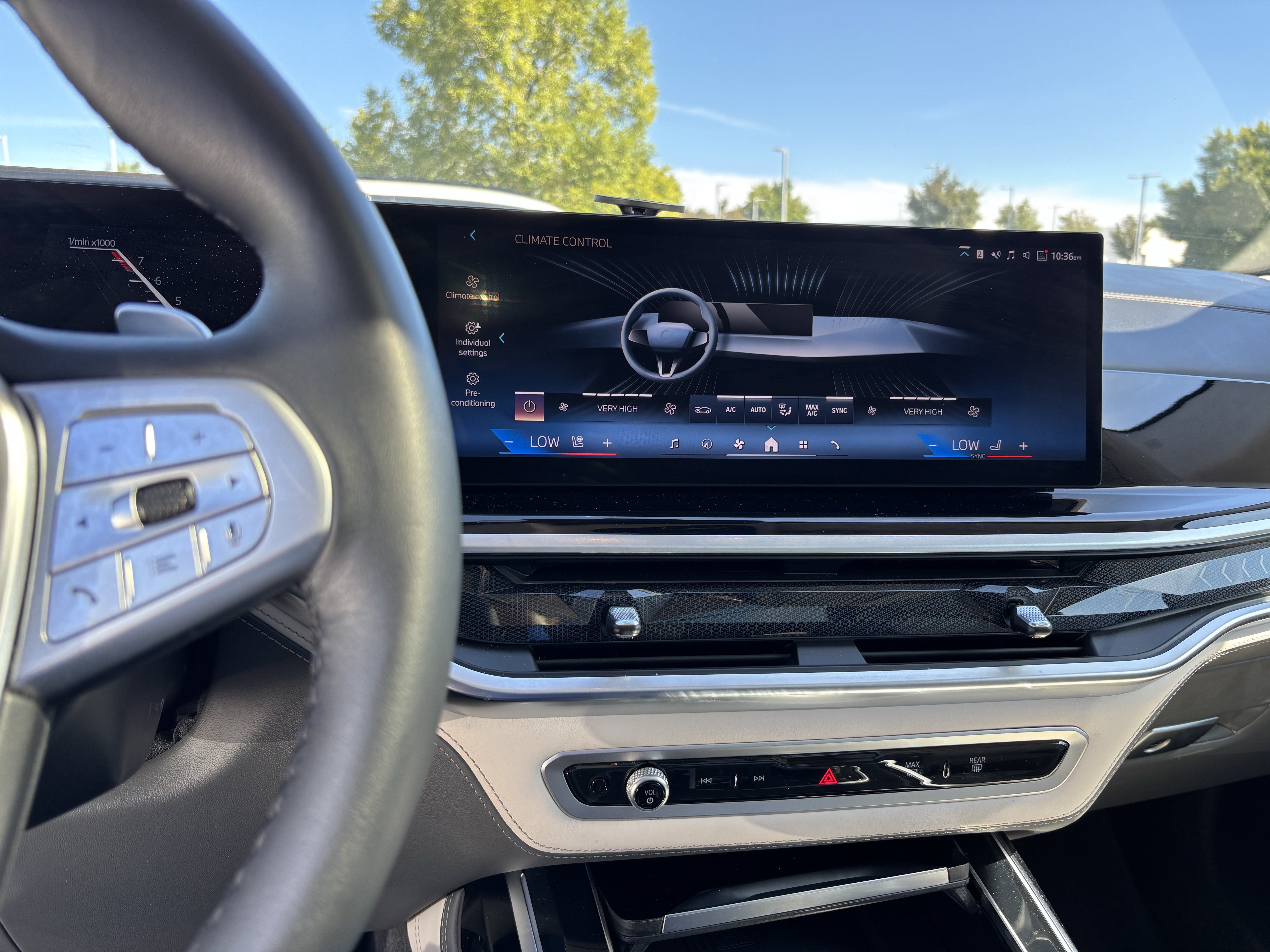 Certified 2024 BMW X7 xDrive40i AWD/4WD image 30