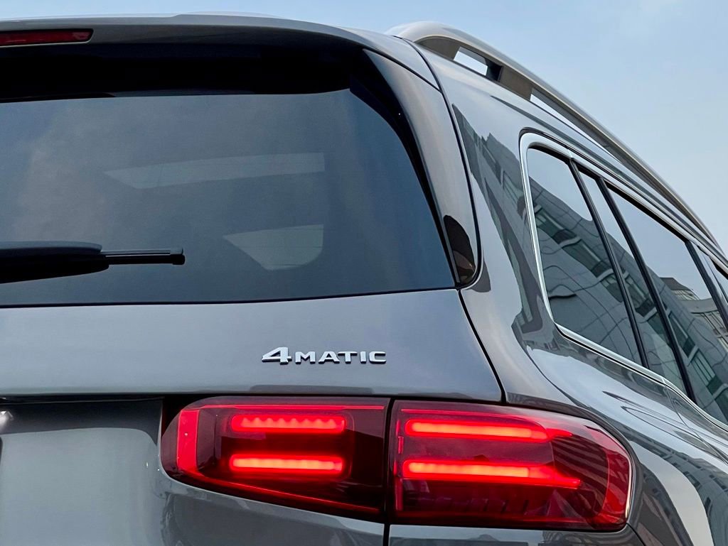 Certified 2026 Mercedes-Benz GLB 250 4MATIC image 9