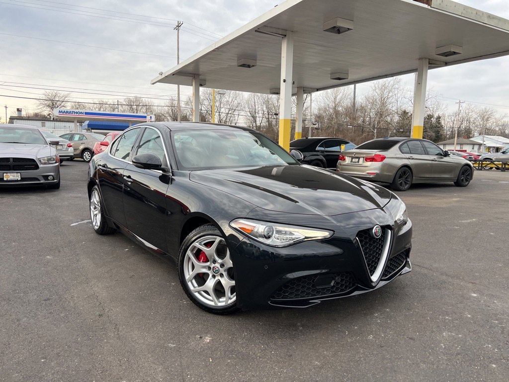 Used 2018 Alfa Romeo Giulia Ti w/ TI Leather Package image 5