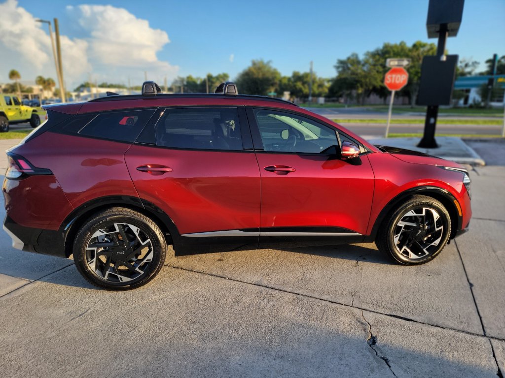 Used 2025 Kia Sportage SX FWD image 6