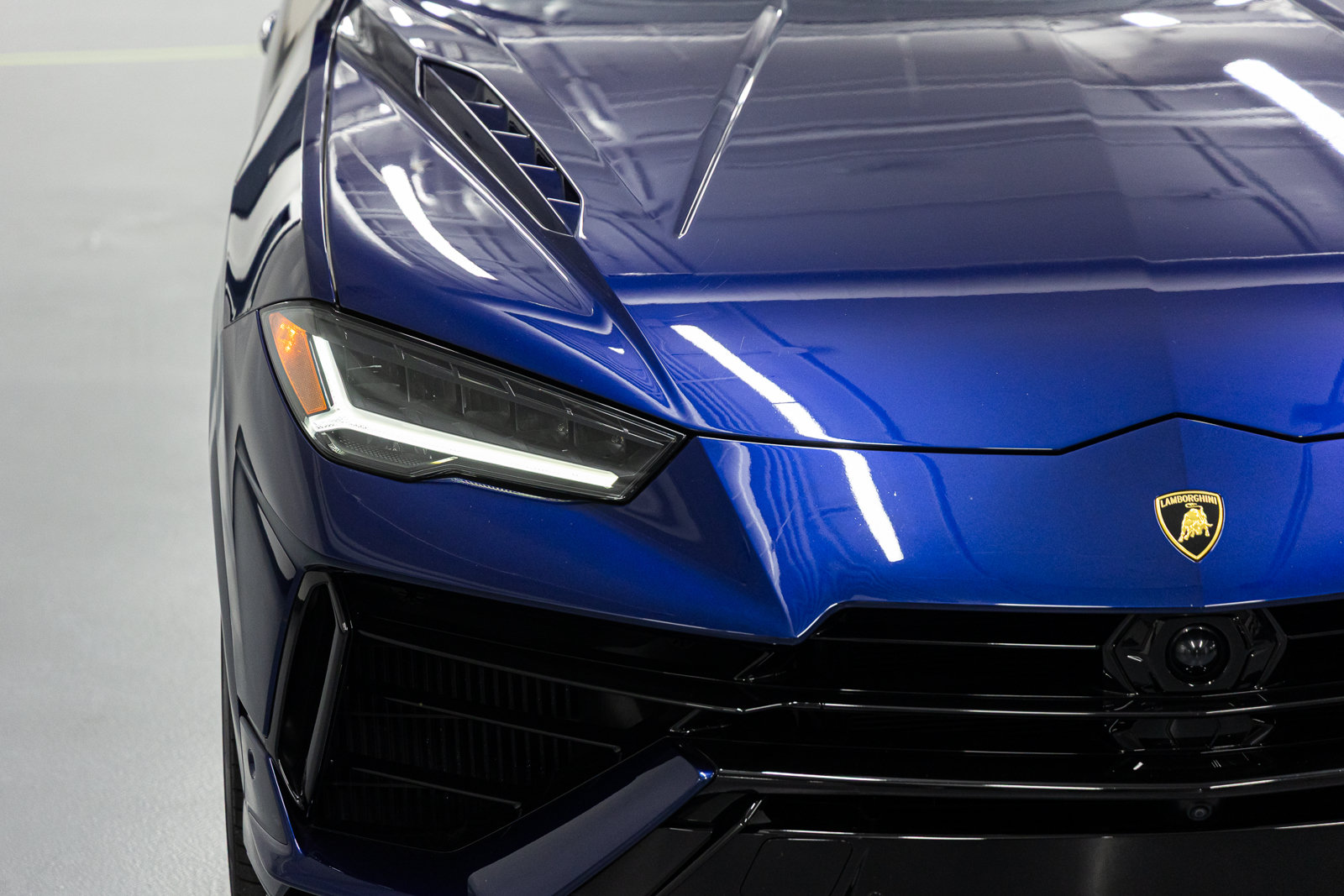 Used 2024 Lamborghini Urus S AWD/4WD image 12