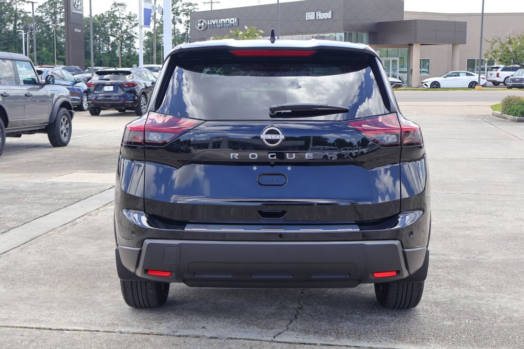Certified 2026 Nissan Rogue SV FWD image 20
