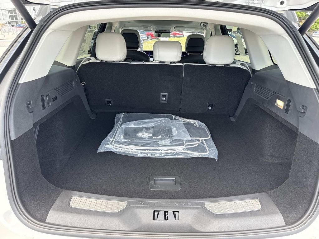 New 2026 Lincoln Nautilus Premier w/ Equipment Group 102A image 11