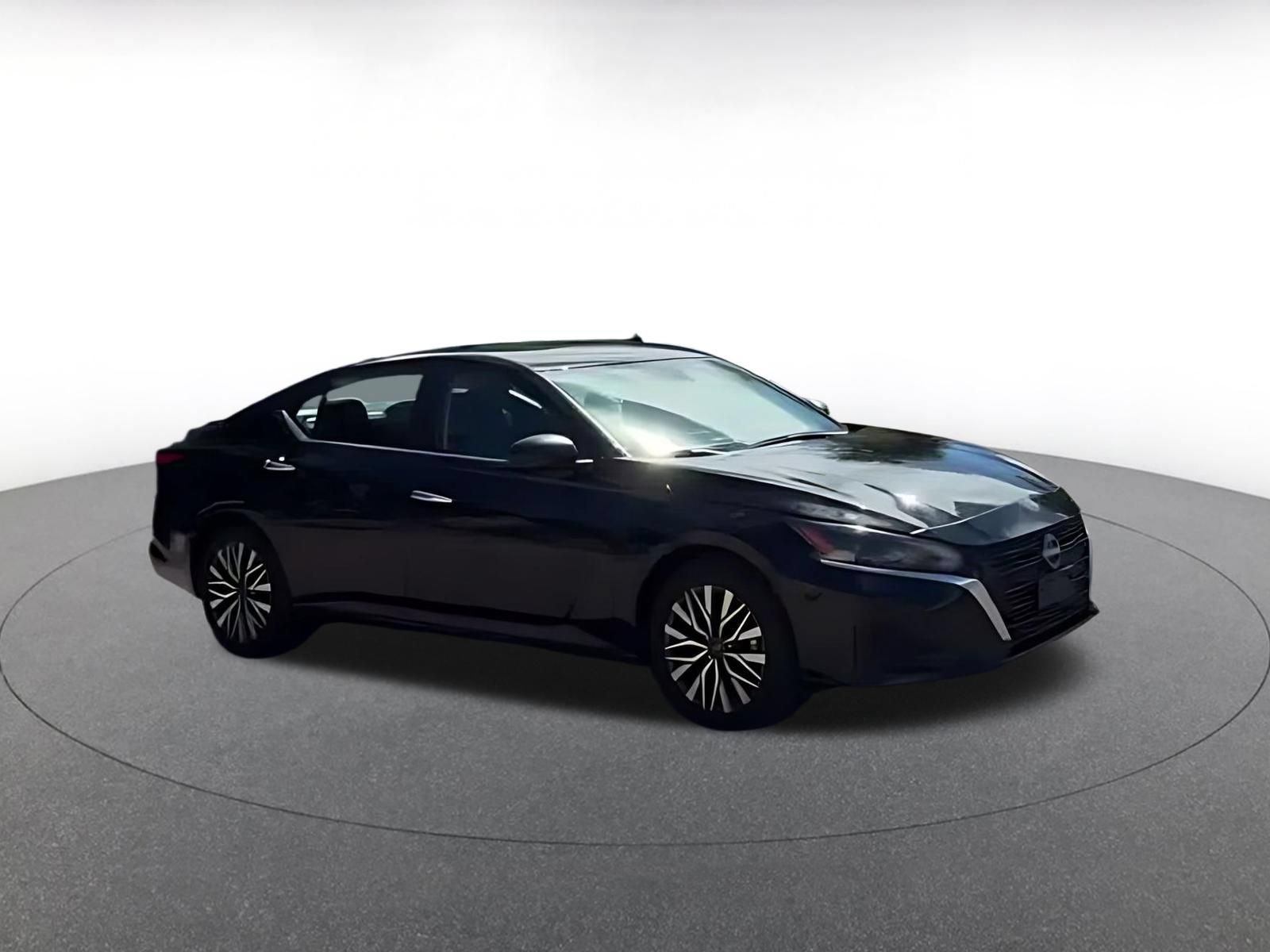 Used 2025 Nissan Altima 2.5 SV FWD video 2