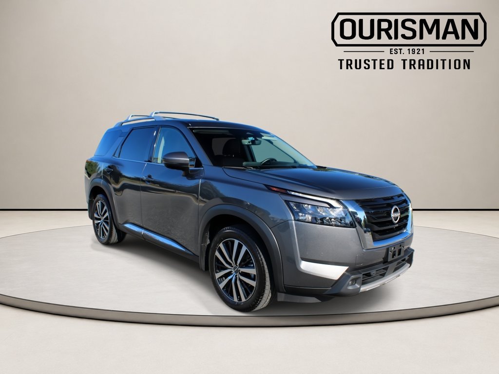 Used 2025 Nissan Pathfinder Platinum w/ Cargo Package