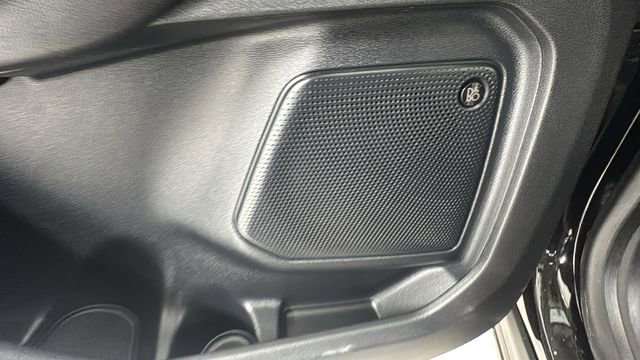 Used 2020 Ford Escape Titanium image 21