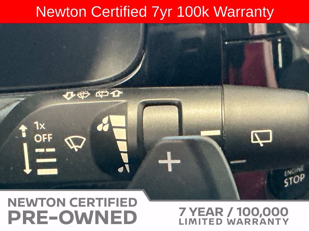Used 2025 Nissan Pathfinder SV FWD image 34