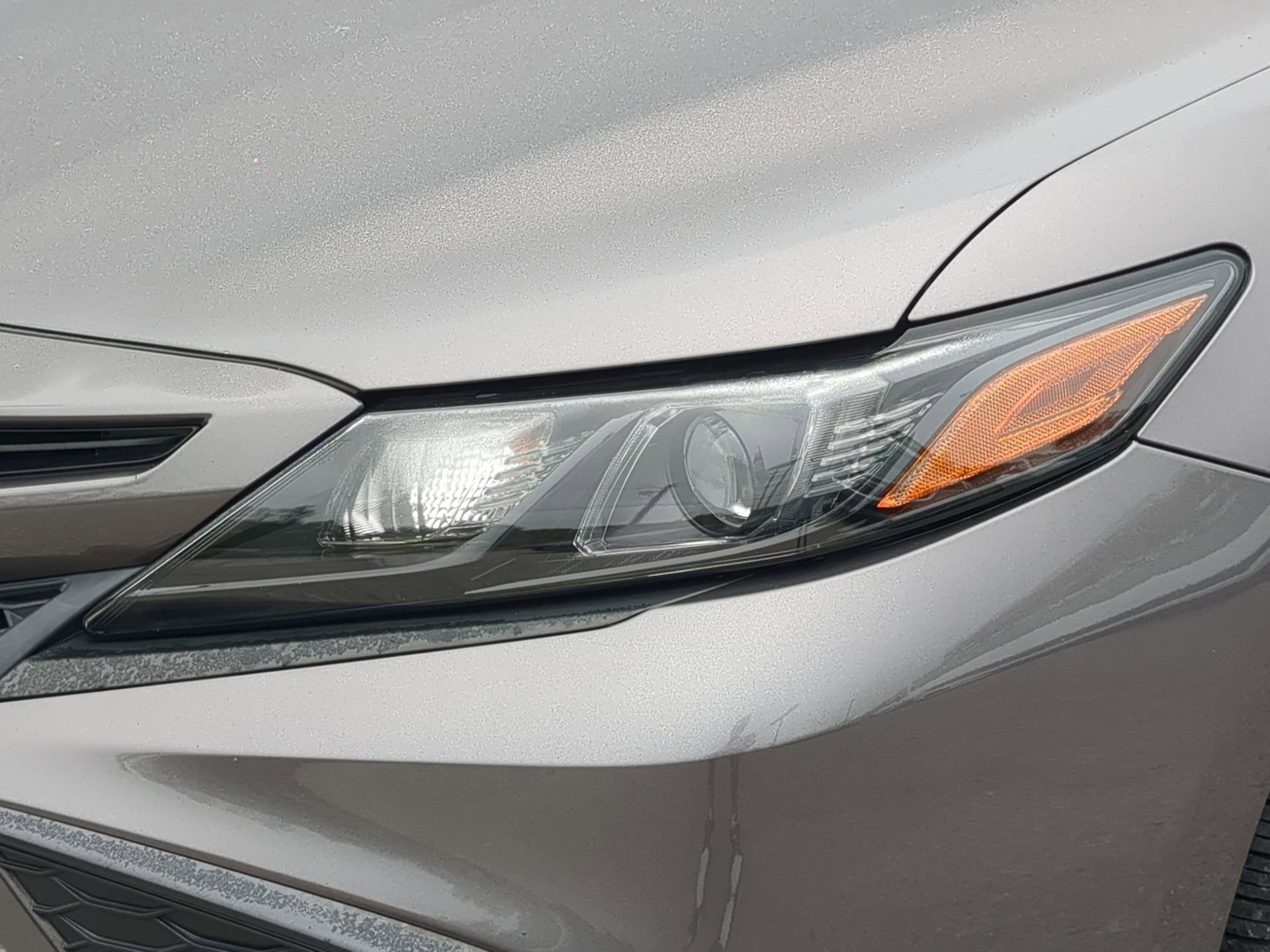 Used 2022 Toyota Camry SE w/ Carpet Mat Package (TMS) image 36