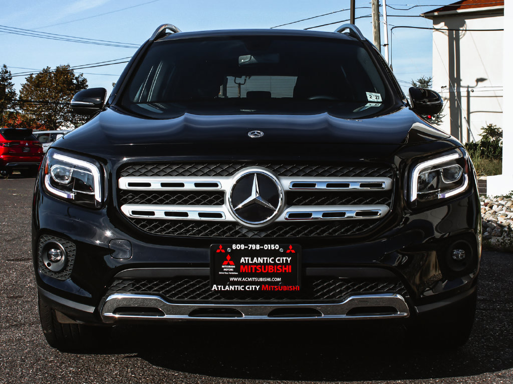 Used 2022 Mercedes-Benz GLB 250 4MATIC image 2