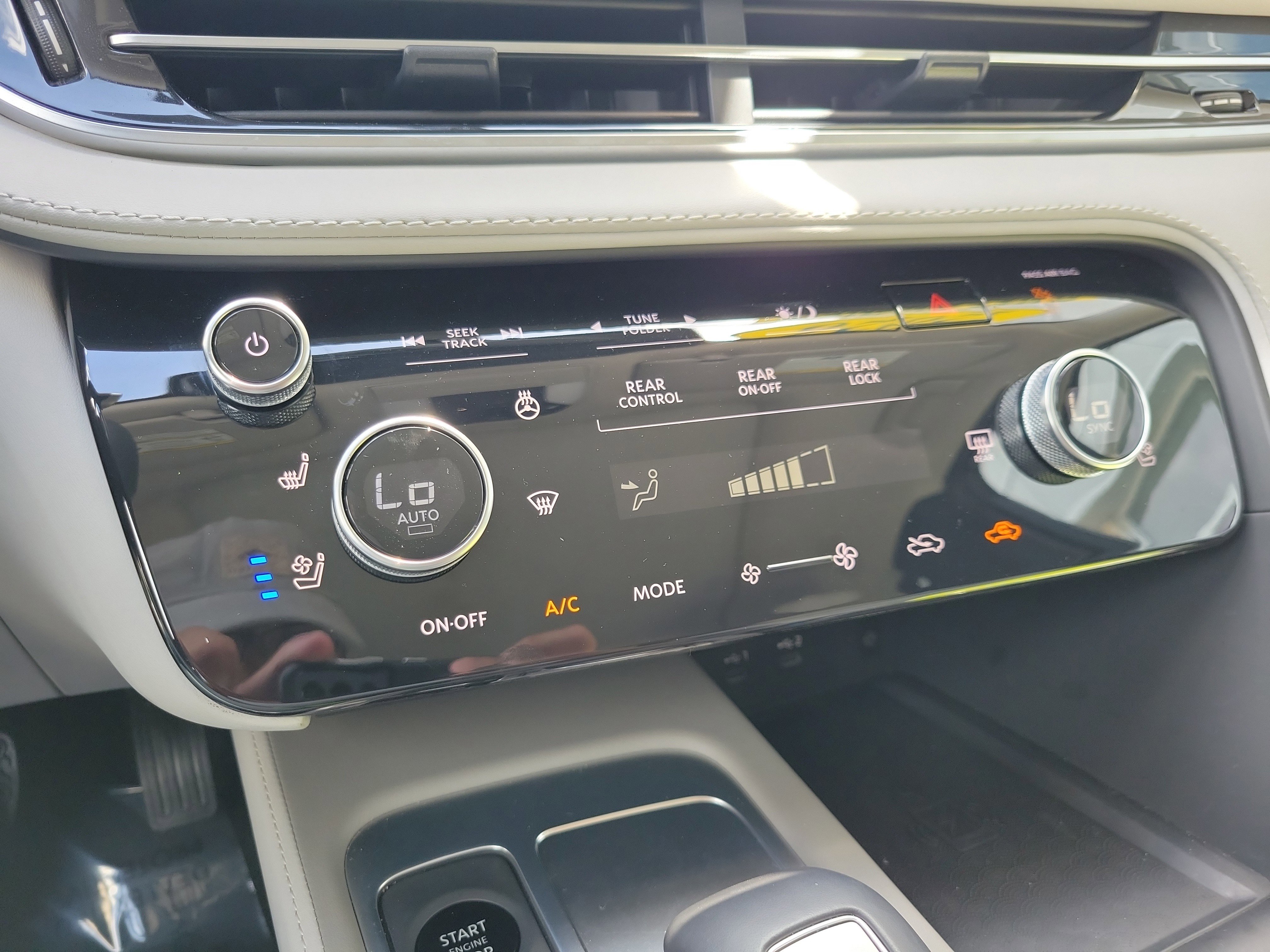 Certified 2026 INFINITI QX60 Luxe w/ Cargo Package image 24