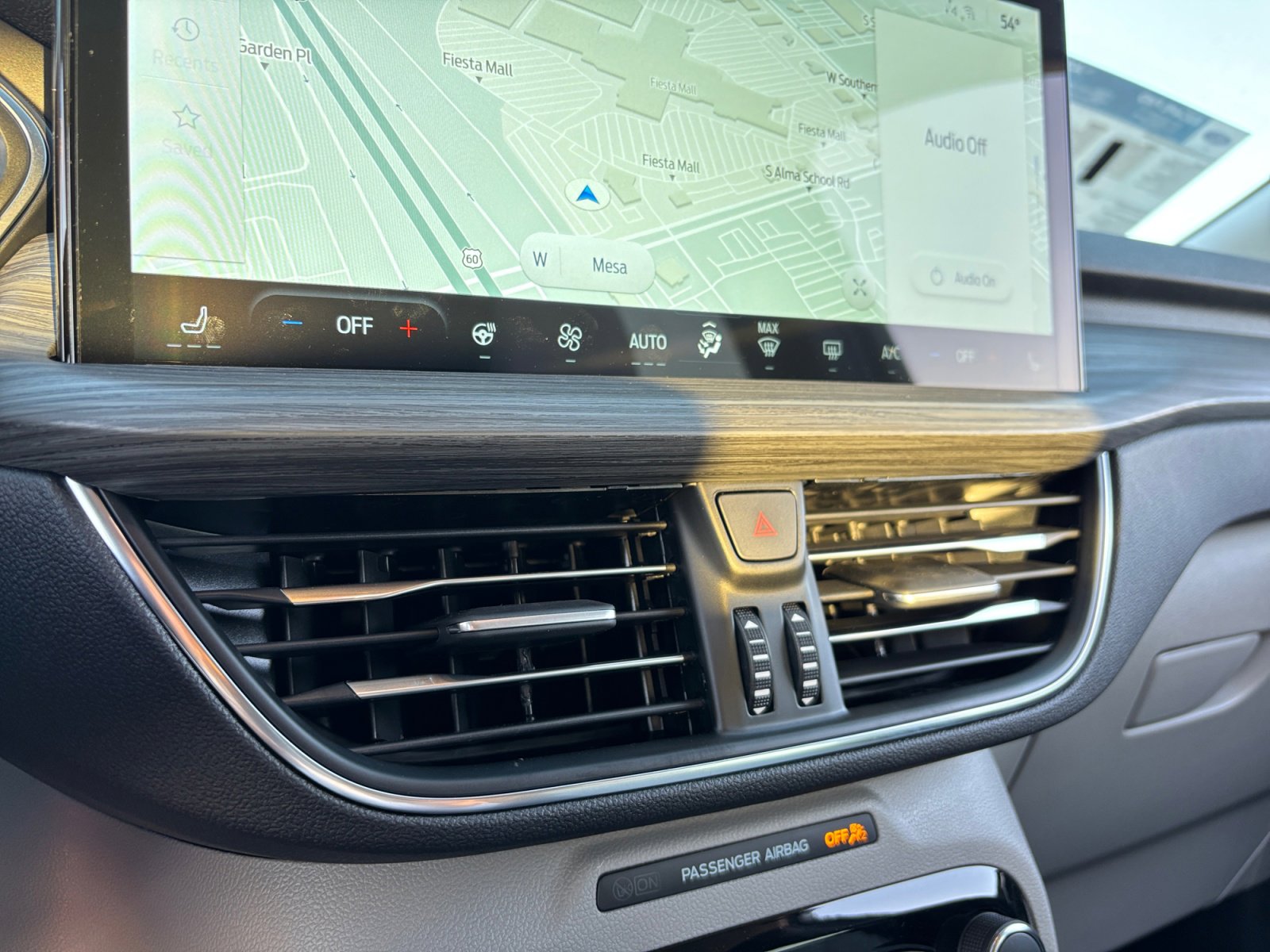 New 2026 Ford Escape SE w/ PHEV Premium Package FWD image 31