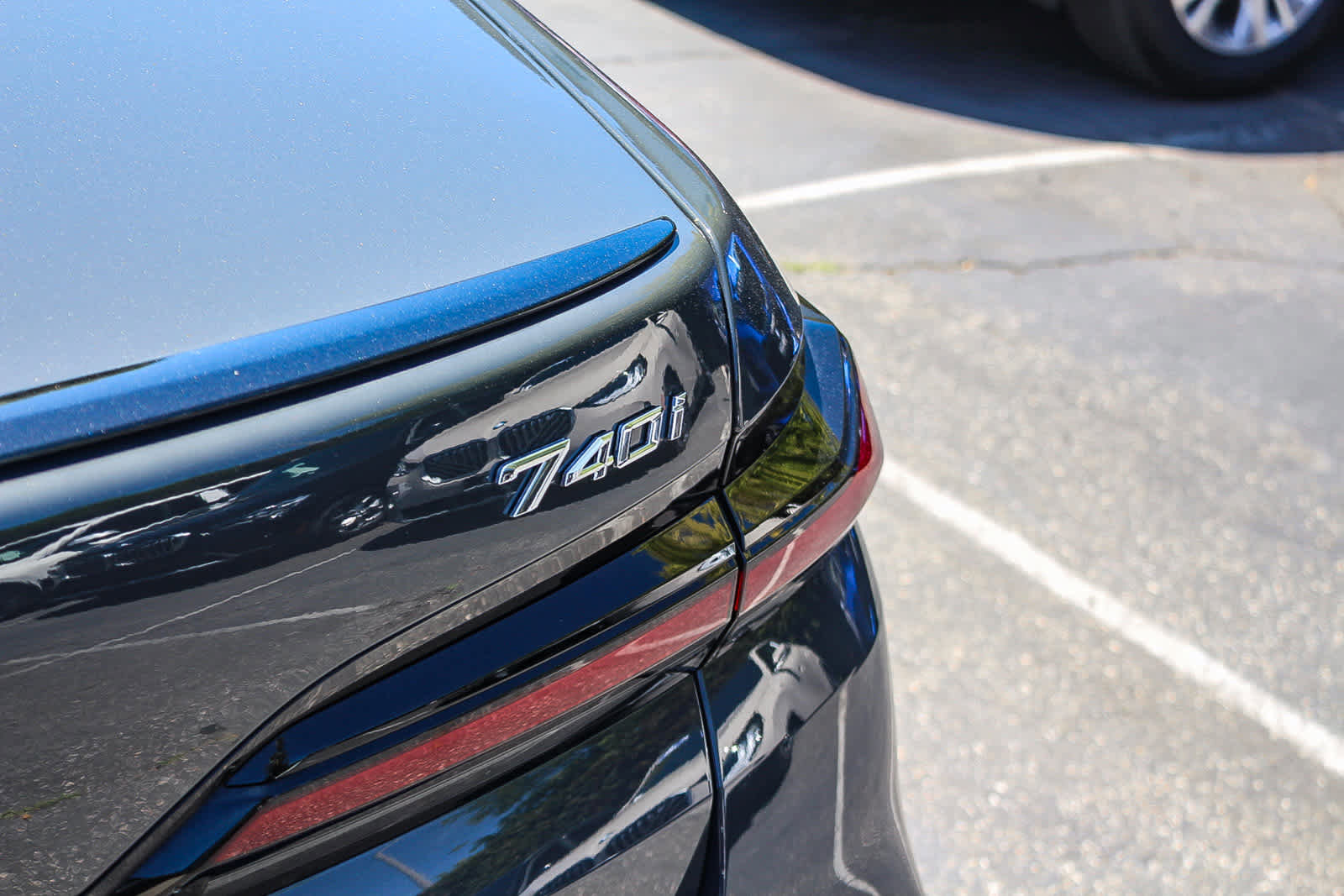 Certified 2023 BMW 740i RWD image 25