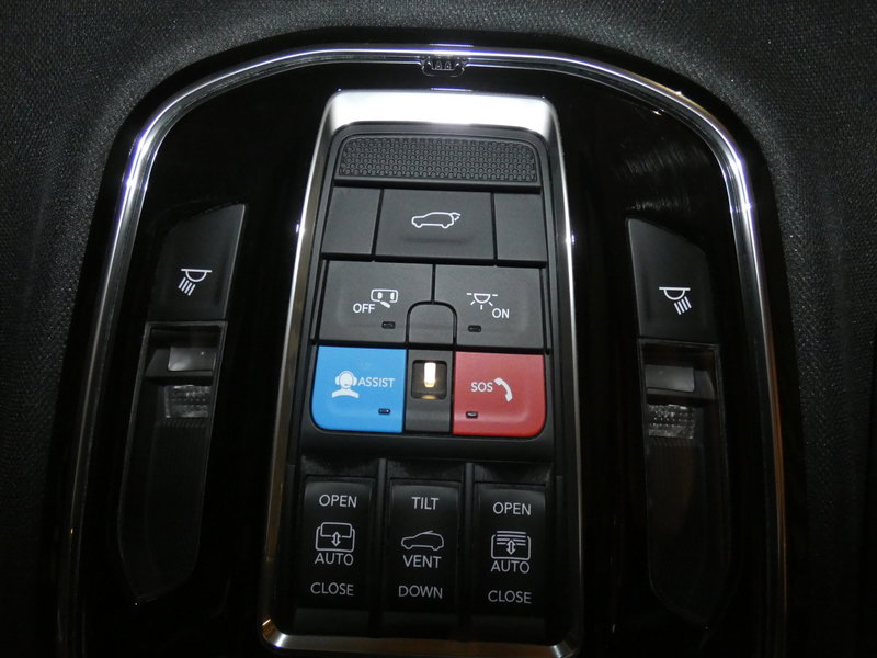 Used 2024 Jeep Grand Cherokee Summit w/ Luxury Tech Group V image 20