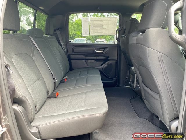 New 2026 RAM 1500 Express AWD/4WD image 7