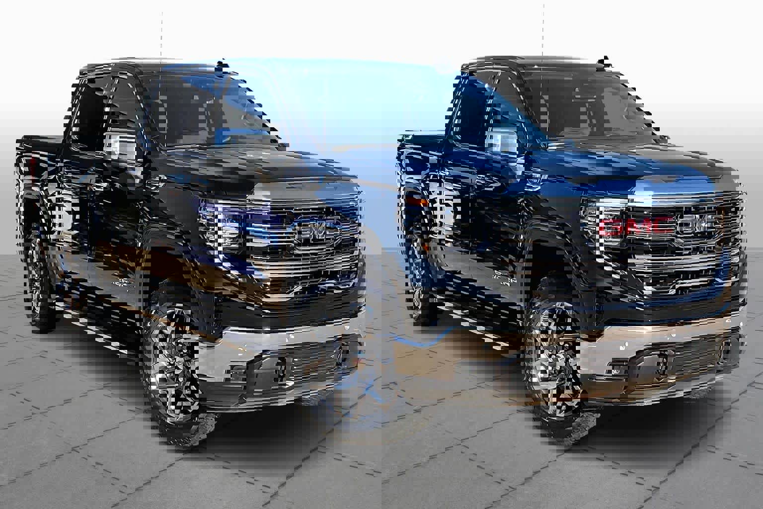 Certified 2025 GMC Sierra 1500 SLT w/ SLT Premium Plus Package image 3