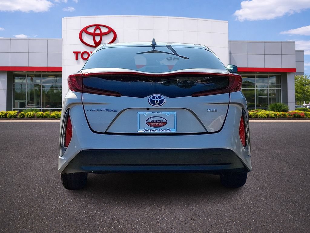 Used 2022 Toyota Prius Prime XLE FWD image 6