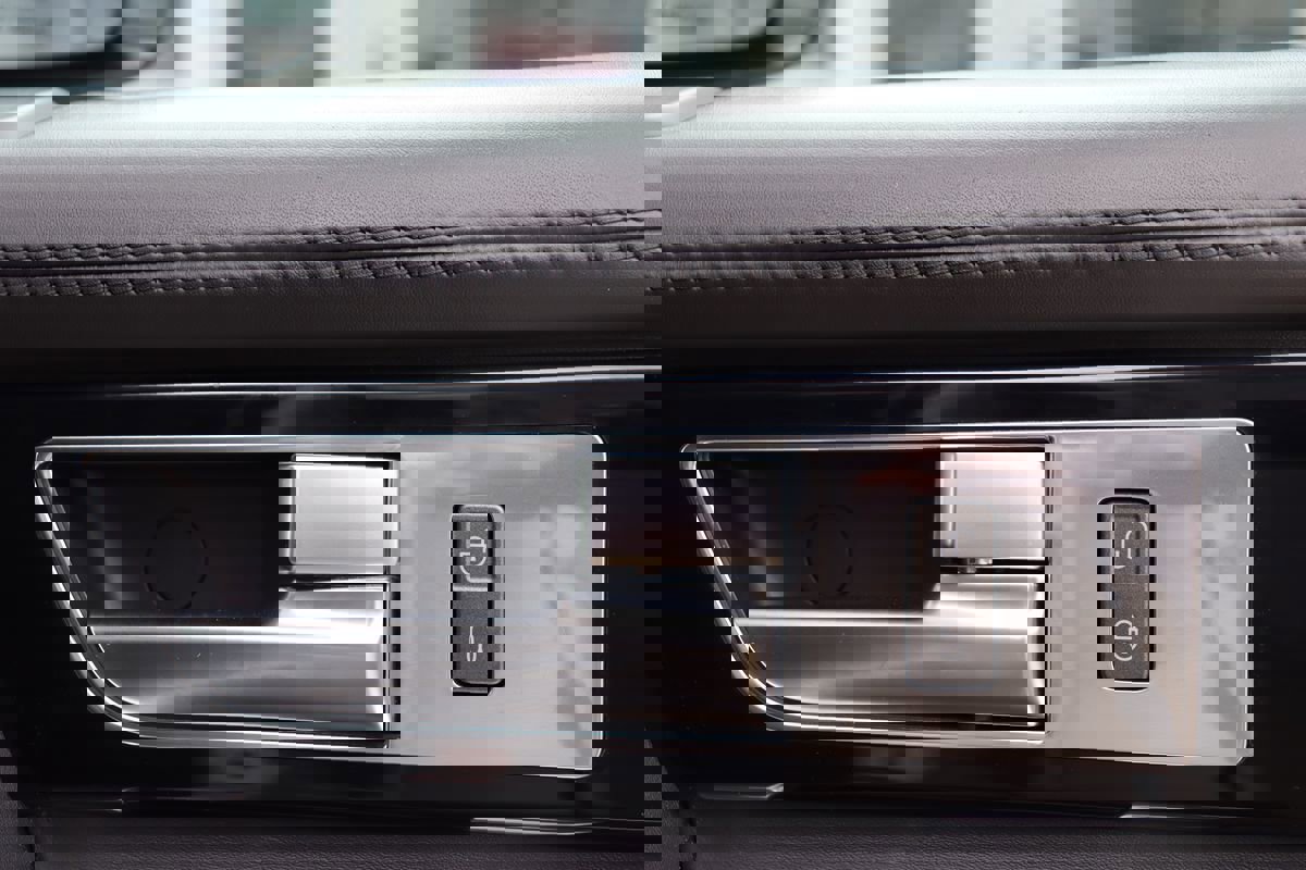 Used 2016 Land Rover LR4 HSE LUX image 45