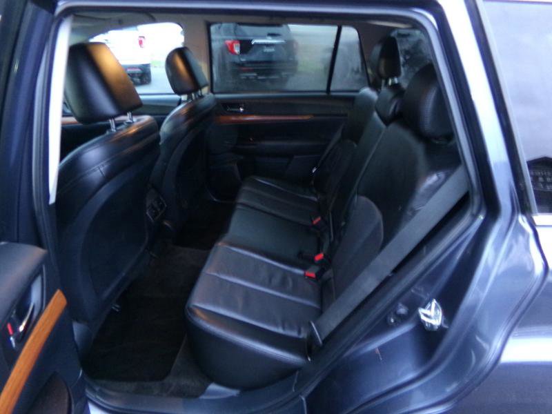 Used 2014 Subaru Outback 3.6R Limited image 34