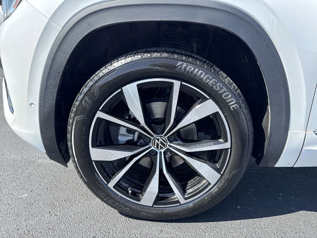 Used 2024 Volkswagen Atlas SEL Premium R-Line image 10
