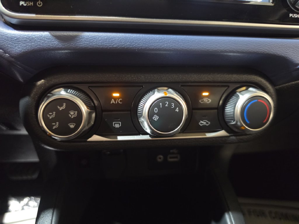 Used 2024 Nissan Versa SV FWD image 16