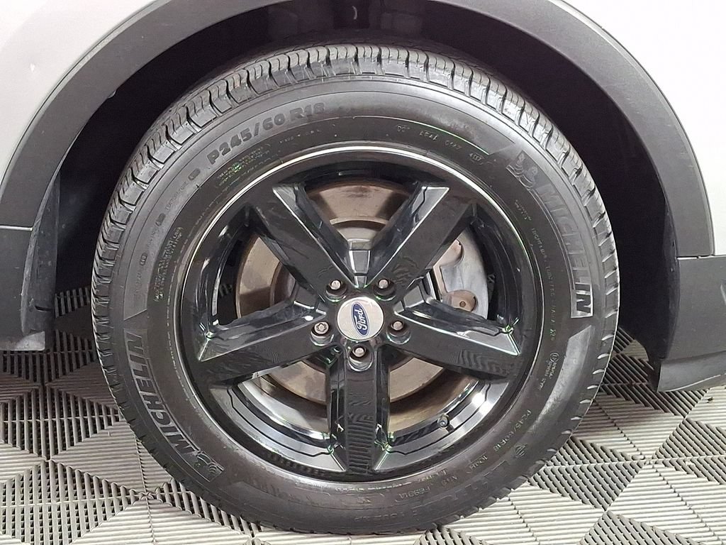 Used 2018 Ford Explorer XLT FWD image 11