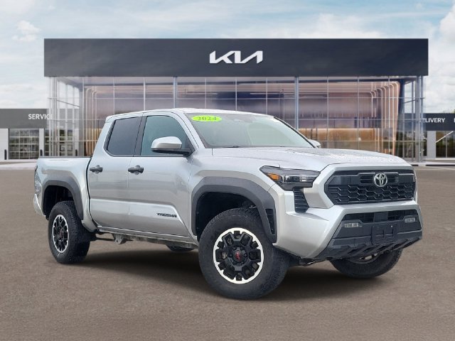 Used 2024 Toyota Tacoma TRD Off-Road AWD/4WD image 1