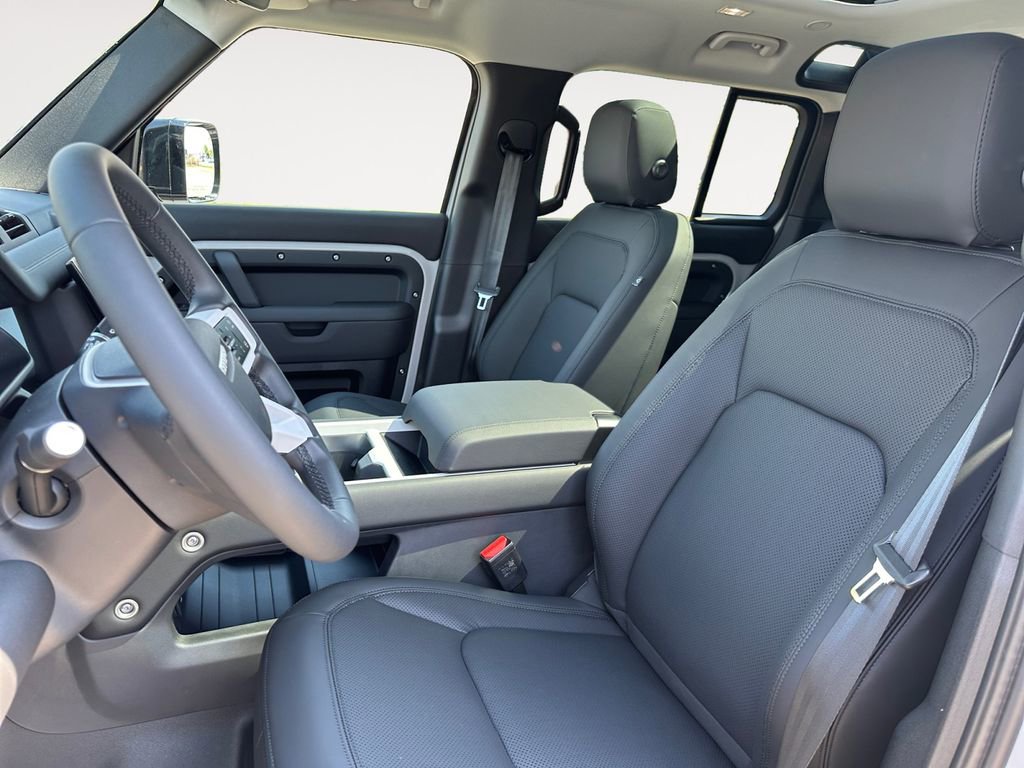 New 2026 Land Rover Defender 110 S AWD/4WD image 9