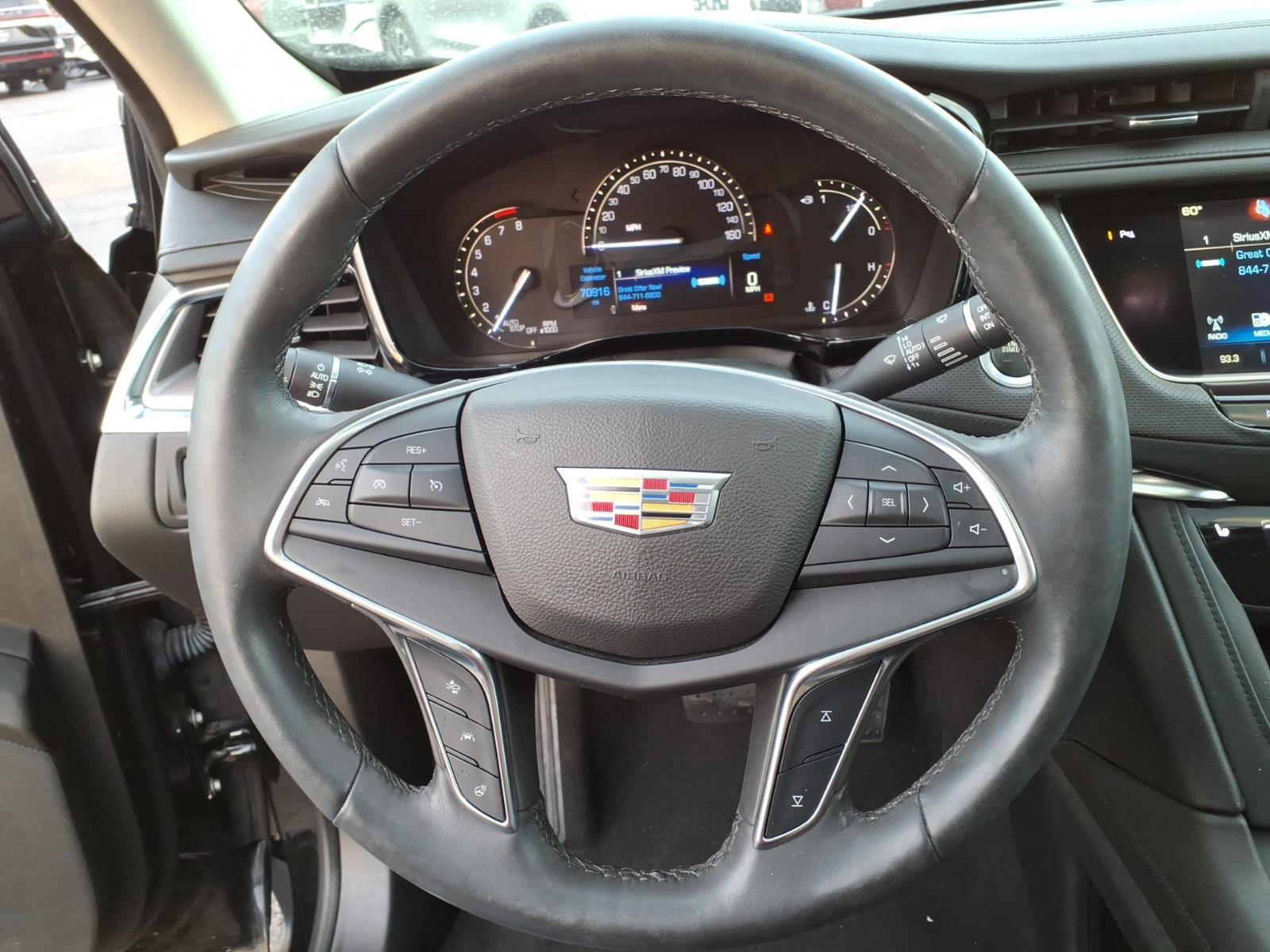 Used 2017 Cadillac XT5 Luxury w/ Driver Awareness Package image 17