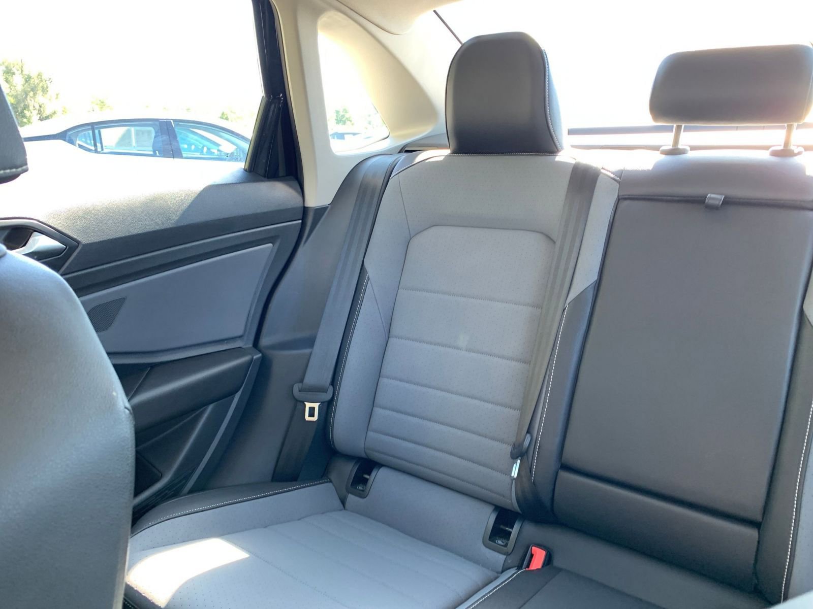 Used 2025 Volkswagen Jetta SE image 38