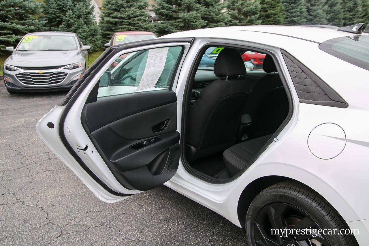Used 2026 Hyundai Elantra Sport FWD image 25